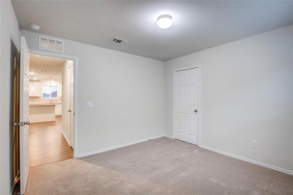 lake point - Residential Lease