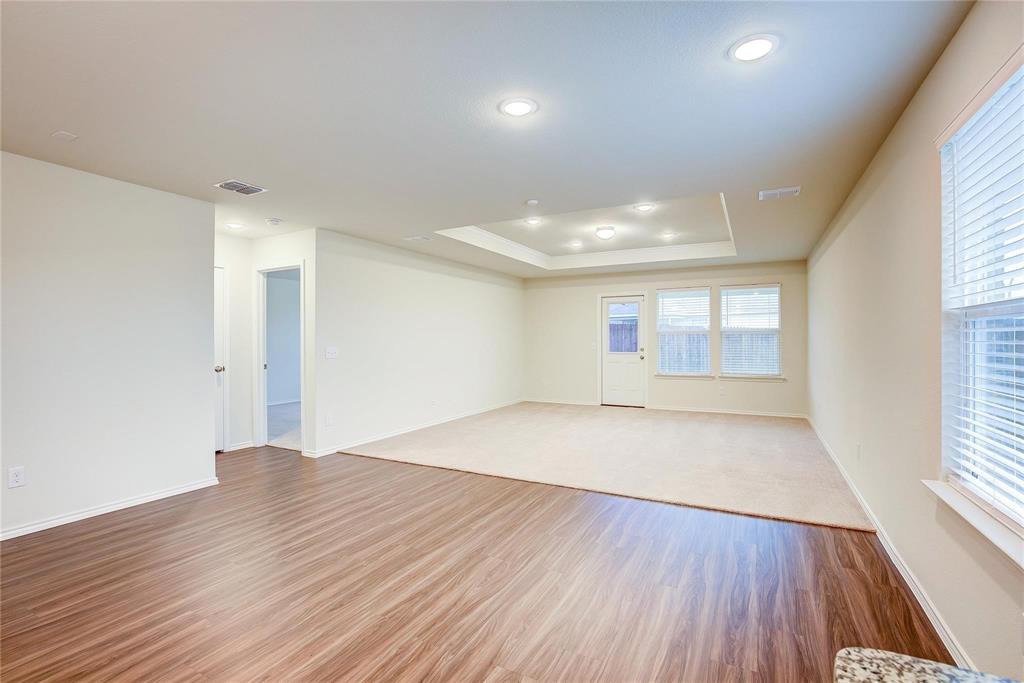 lake point - Residential Lease