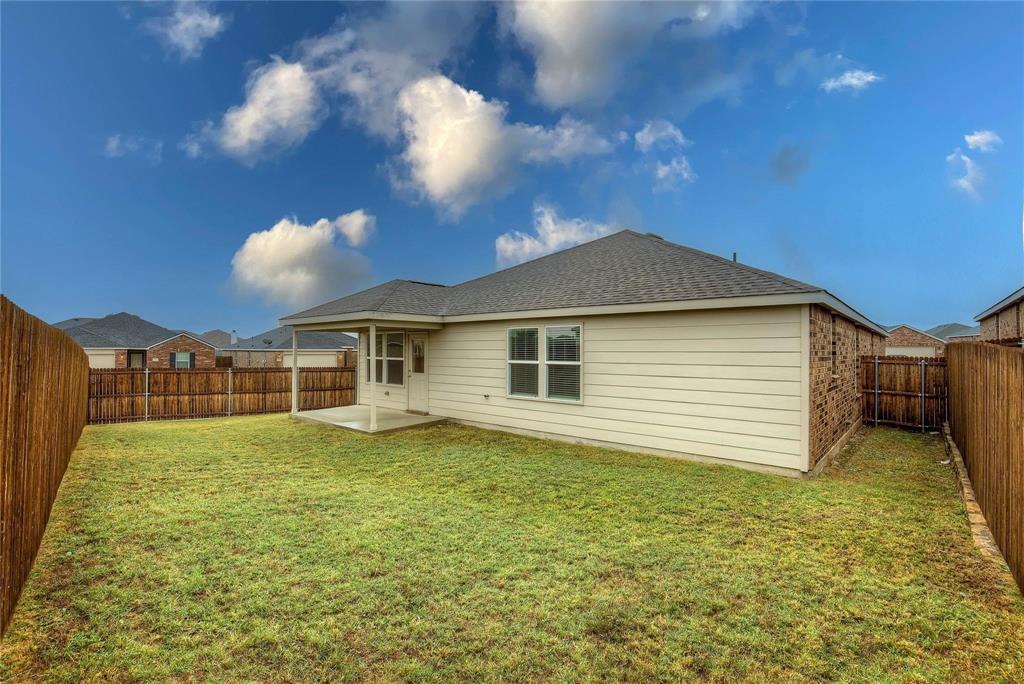 lake point - Residential Lease