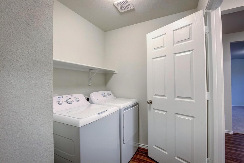 lake point - Residential Lease