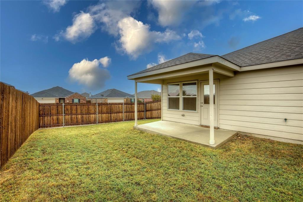 lake point - Residential Lease