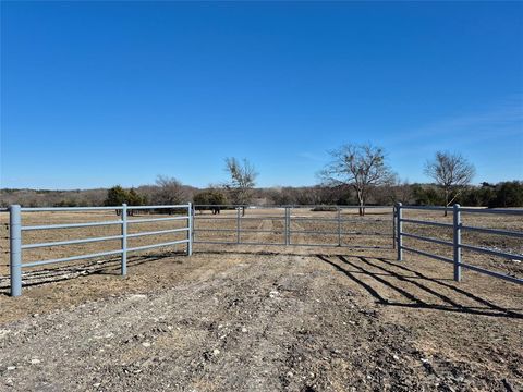 1149 CR 4642 Trenton TX 75490