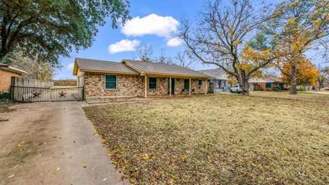 A home in Cleburne