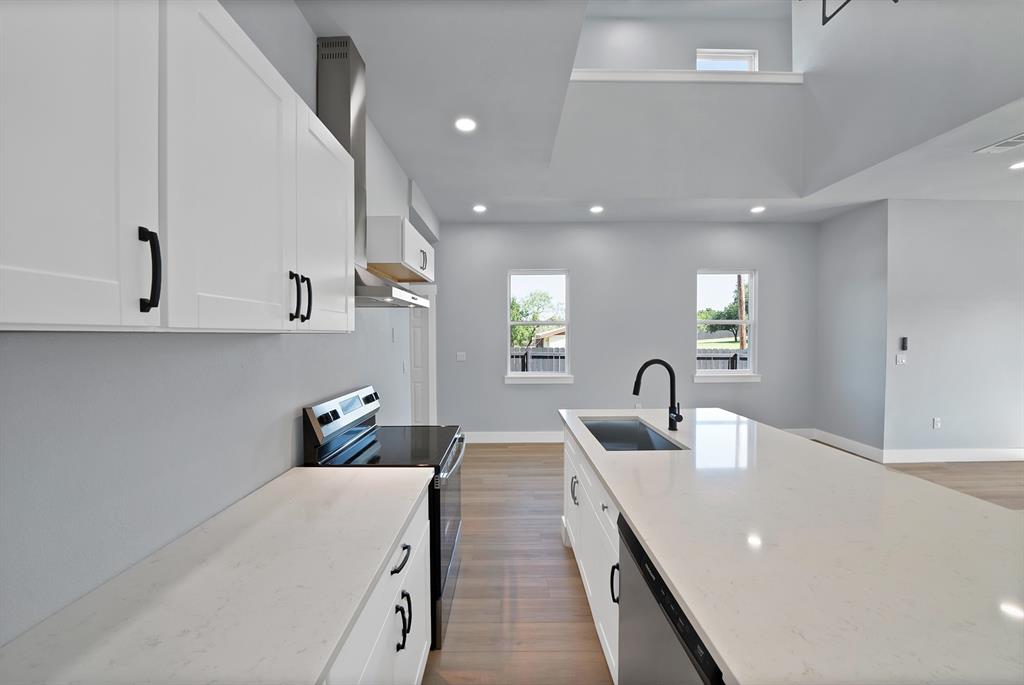 Lakeside Hills - Residential