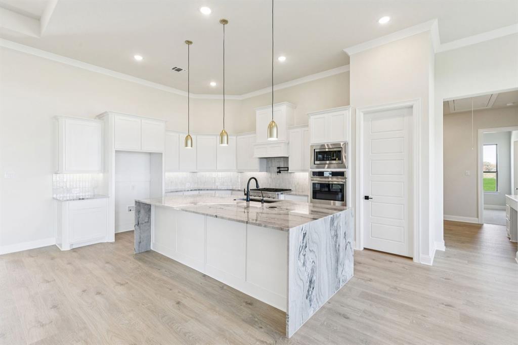 Lakeway Estates - Residential