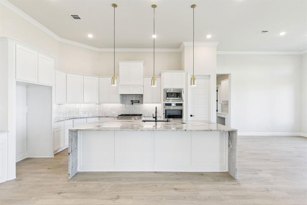 Lakeway Estates - Residential