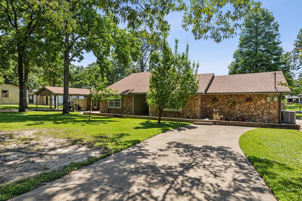 17 Bayside Drive