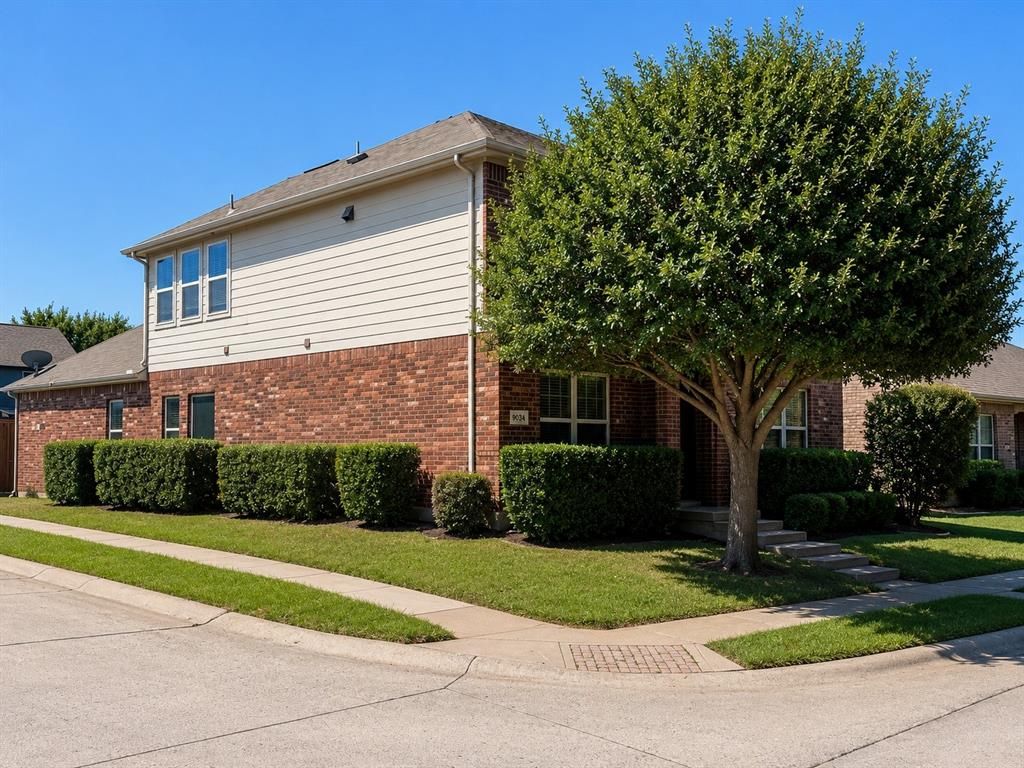 Photo of 9044 Sundance Trail, Cross Roads, TX 76227 (MLS # 21273240)