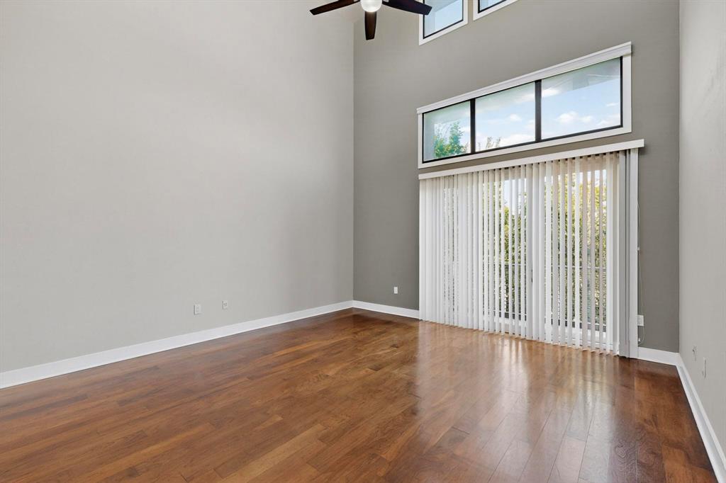 4414 Cedar Springs Road 323