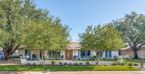 3851 Regent Drive Dallas TX 75229