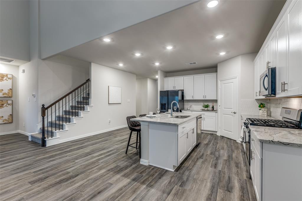 3807 Kenwood Drive