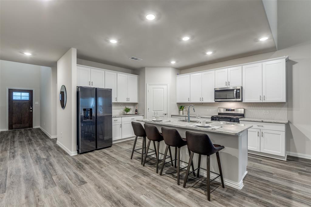 3807 Kenwood Drive