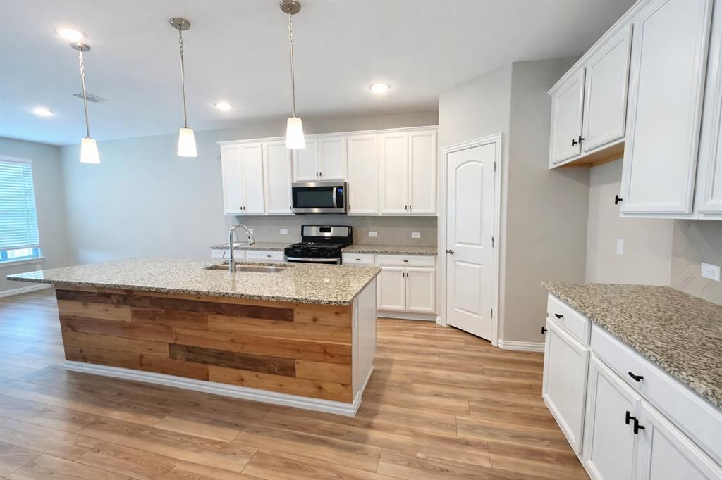 215 Hadley Lane