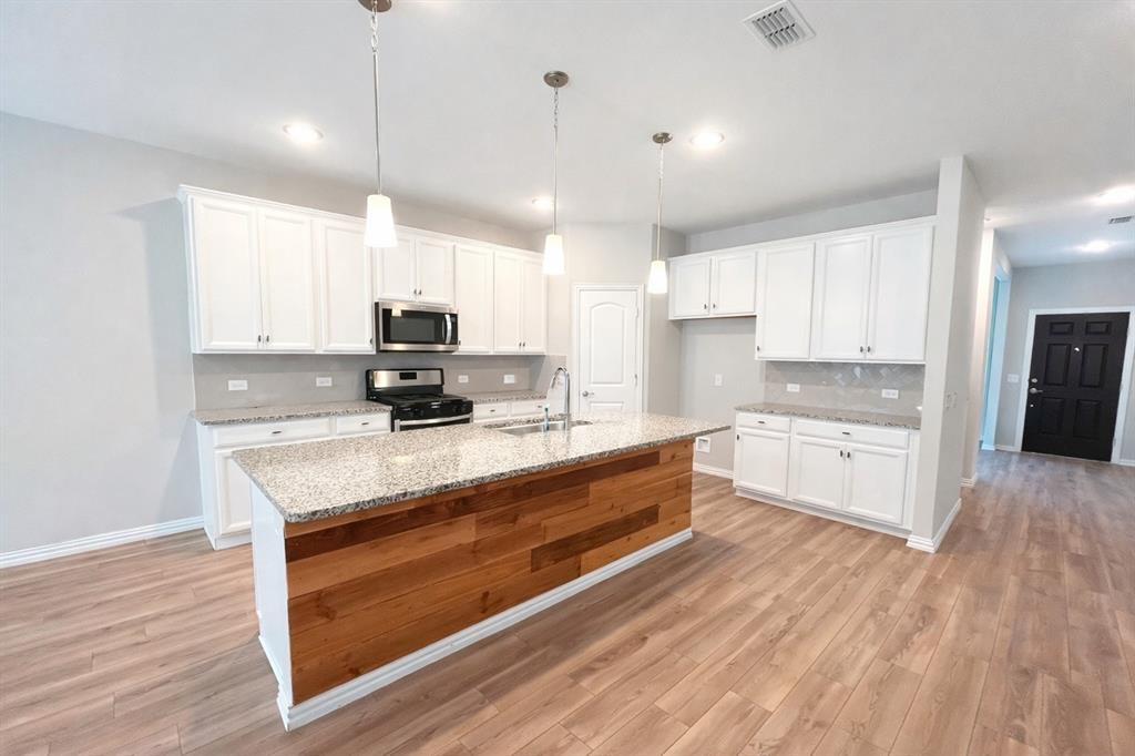 215 Hadley Lane