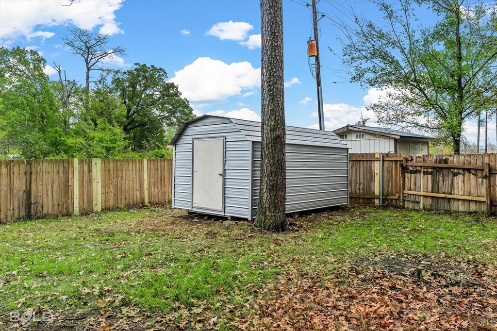 Haughton, Louisiana 71037, United States, 4 Bedrooms Bedrooms, ,3 BathroomsBathrooms,Residential,Pending,32171