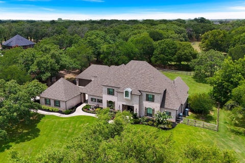 Photo of 233 Hickory Ridge Court, Argyle, TX 76226 (MLS # 21402419)