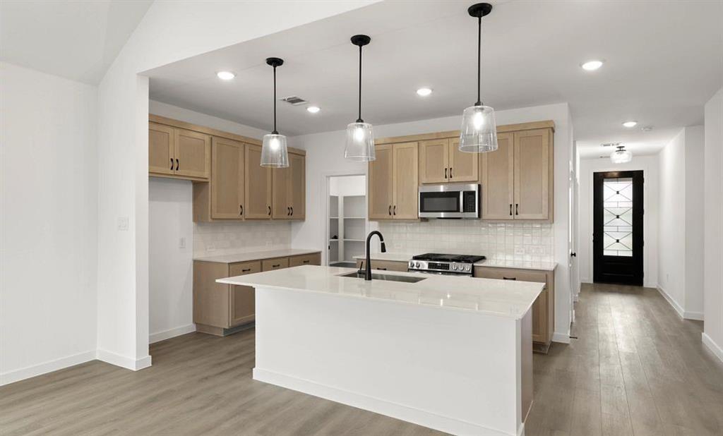 2403 Daisy Lane