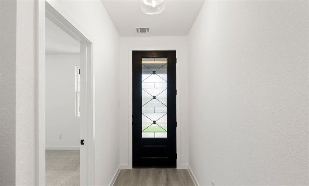 2403 Daisy Lane