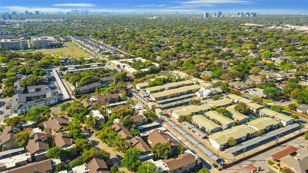 High Hollows Condo - Residential
