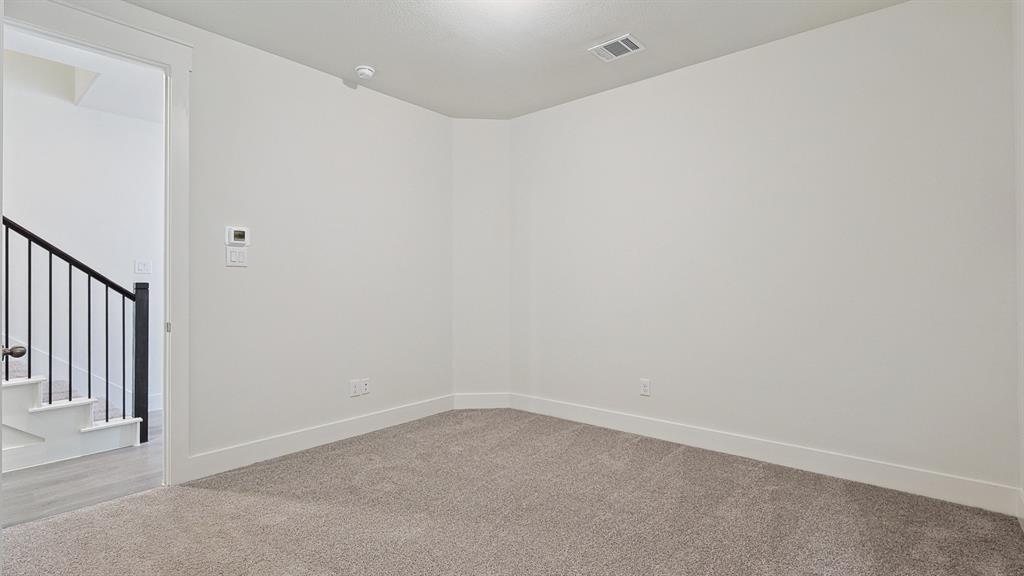 901 Meadowcrest Drive