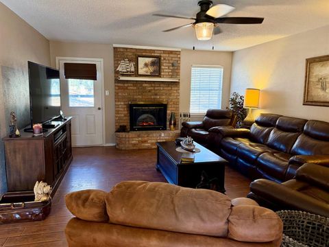 Tiny photo for 152 County Road 45850, Blossom, TX 75416 (MLS # 21130694)