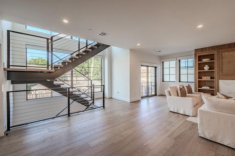 Tiny photo for 4128 University Boulevard #5L, University Park, TX 75205 (MLS # 21083143)