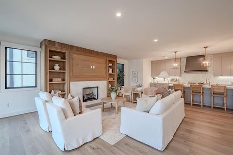 Tiny photo for 4128 University Boulevard #5L, University Park, TX 75205 (MLS # 21083143)