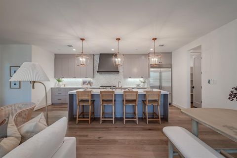 Tiny photo for 4128 University Boulevard #5L, University Park, TX 75205 (MLS # 21083143)