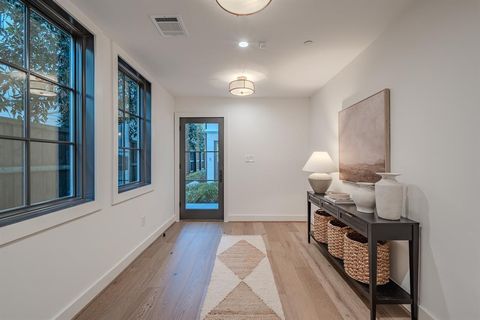 Tiny photo for 4128 University Boulevard #5L, University Park, TX 75205 (MLS # 21083143)