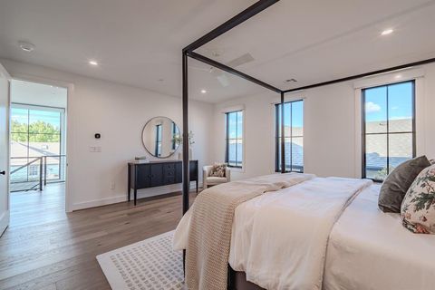 Tiny photo for 4128 University Boulevard #5L, University Park, TX 75205 (MLS # 21083143)