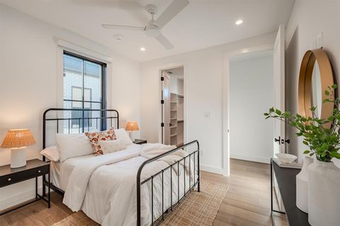 Tiny photo for 4128 University Boulevard #5L, University Park, TX 75205 (MLS # 21083143)