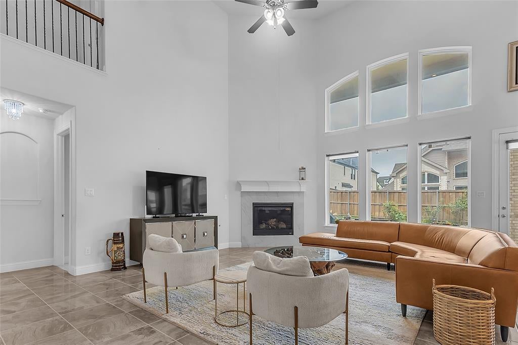 2825 River Bend Place