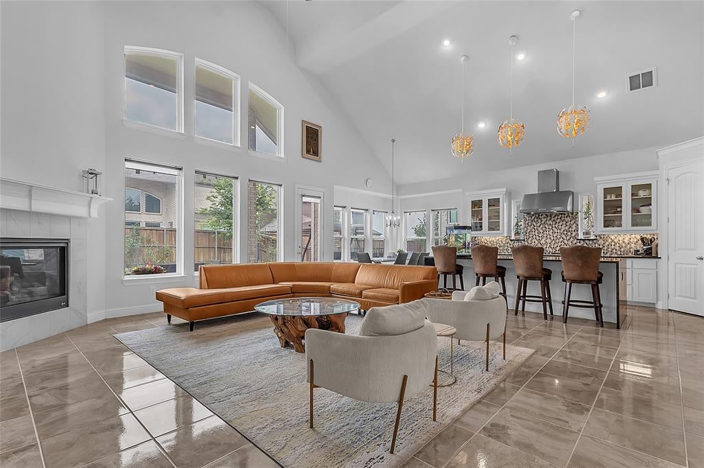 2825 River Bend Place