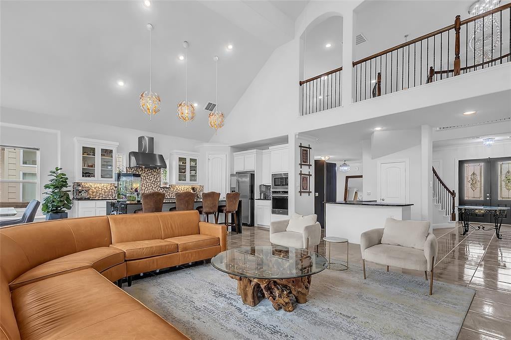 2825 River Bend Place