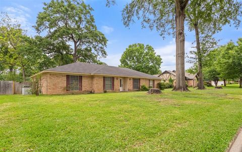 Photo of 4805 Picadilly Place, Tyler, TX 75703 (MLS # 21257431)