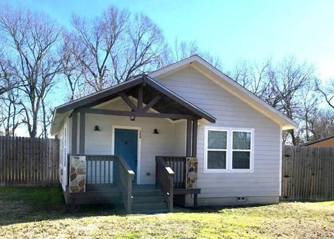 A home in Azle