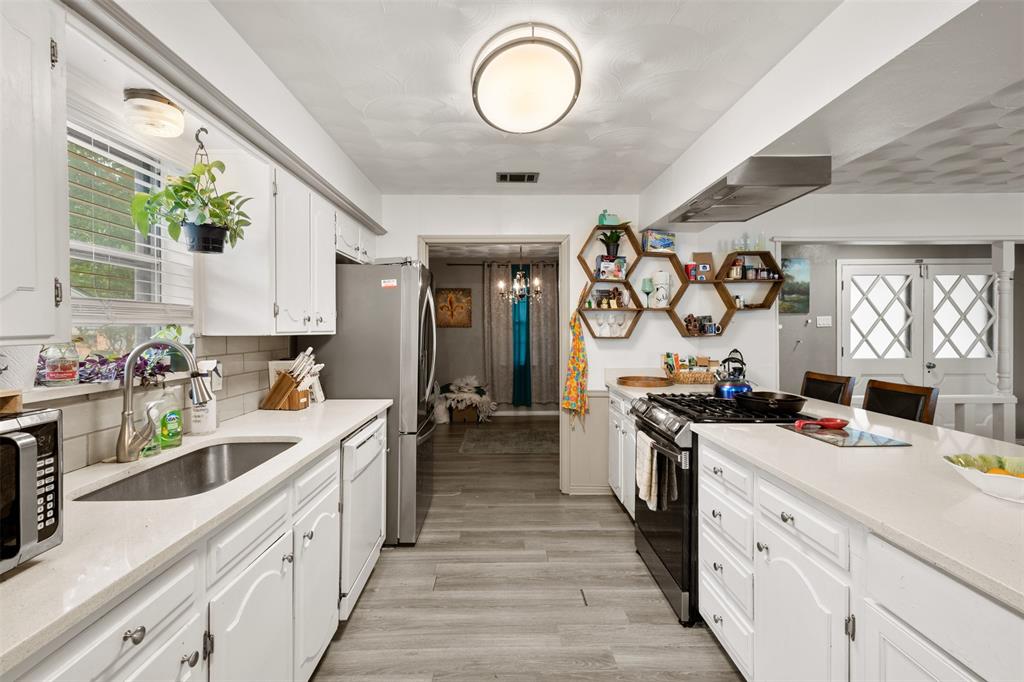 Forest Hills 01 - Residential