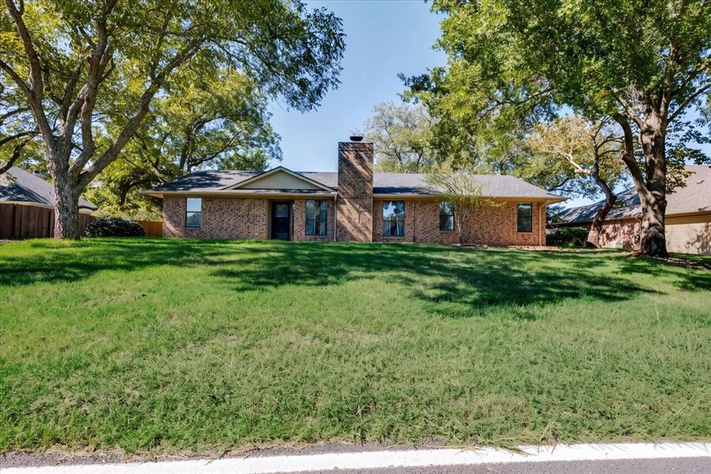 8105 Ravenswood Road