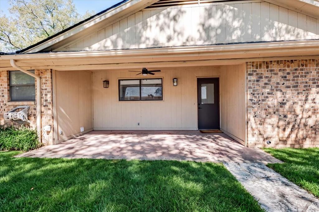 8105 Ravenswood Road