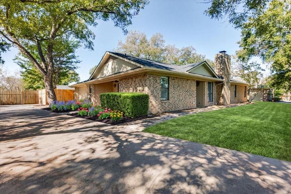 8105 RAVENSWOOD RD, GRANBURY, TX 76049 - Image 16f81ccef2cdec322ee53561b4bd2153/84072602