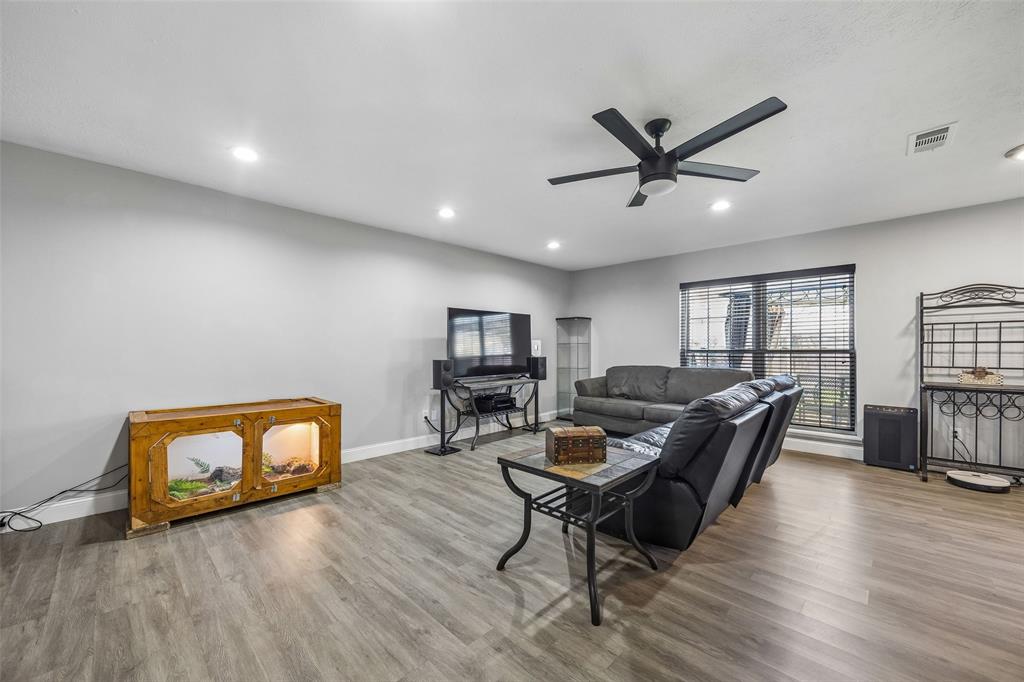 Colony 11 - Residential