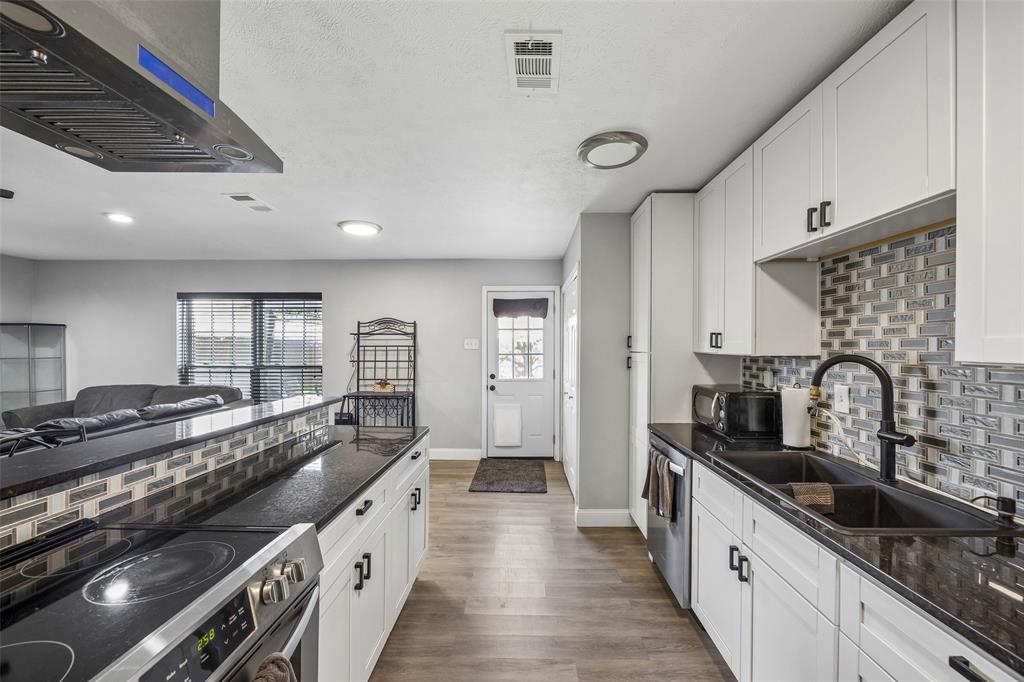 Colony 11 - Residential