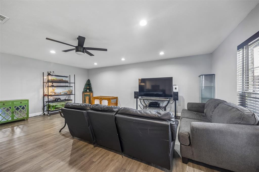 Colony 11 - Residential