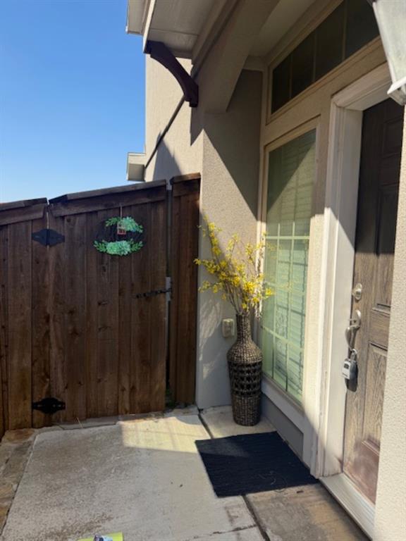 Las Brisas Town Homes - Residential Lease