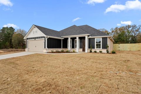 A home in Lindale