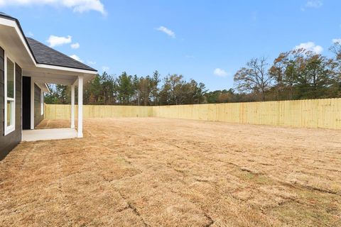 A home in Lindale