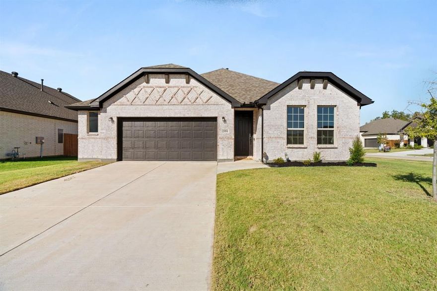 Enjoy a comfortable lifestyle in this well-situated home located in a desirable Waxahachie subdivision. The thoughtful layout promotes easy living, with an open flow that creates an inviting atmosphere from the moment you enter. Natural light enhances the main living areas, offering a bright and welcoming setting for everyday life and gatherings. The private main bedroom suite provides separation from the secondary rooms and offers a peaceful place to unwind. Additional rooms offer flexibility for guest space, study, or multipurpose use to suit a variety of needs.
Located in Ellis County, this community captures the charm of a smaller town while offering quick access to major routes, including I-35E and Highway 287. Wide streets, green spaces, and a relaxed neighborhood environment make it appealing for those seeking a quieter pace with proximity to city conveniences.
Served by Waxahachie ISD, the area is known for academic engagement, extracurricular opportunities, and community pride. Residents enjoy access to local parks, historic downtown scenery, seasonal events, and recreational amenities.