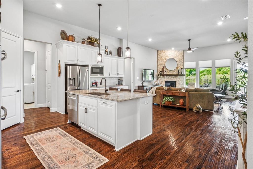 Flower Mound, Texas 76262, United States, 4 Bedrooms Bedrooms, ,3 BathroomsBathrooms,Residential,Pending,109609