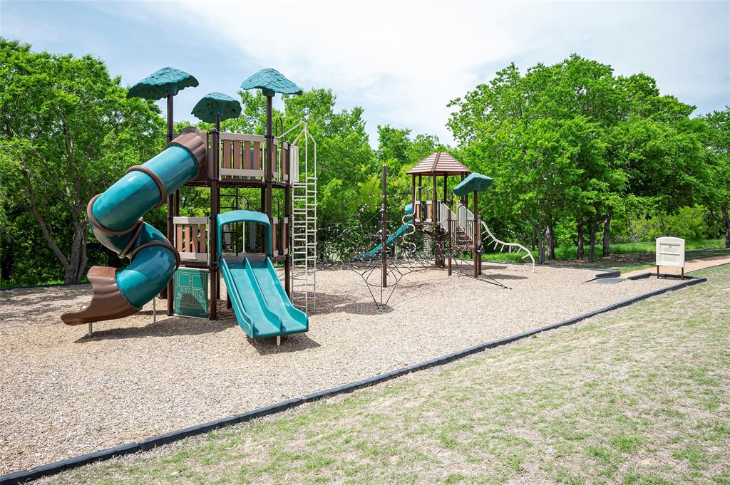 Flower Mound, Texas 76262, United States, 4 Bedrooms Bedrooms, ,3 BathroomsBathrooms,Residential,Pending,109609