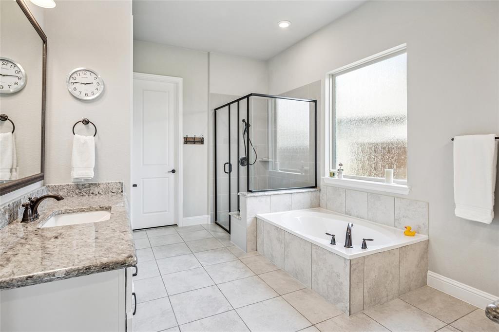 Flower Mound, Texas 76262, United States, 4 Bedrooms Bedrooms, ,3 BathroomsBathrooms,Residential,Pending,109609